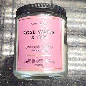 White Barn, Rose Water & Ivy single wick candle